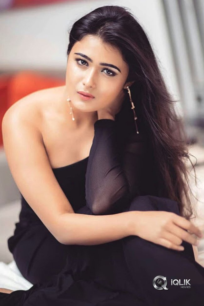 Shalini-Pandey